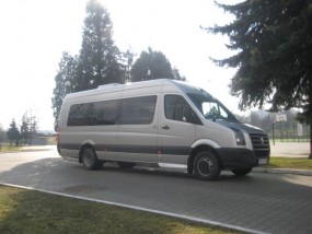Przewozy osób komfortowymi busami VW Crafter