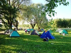 Camping - pole na namioty